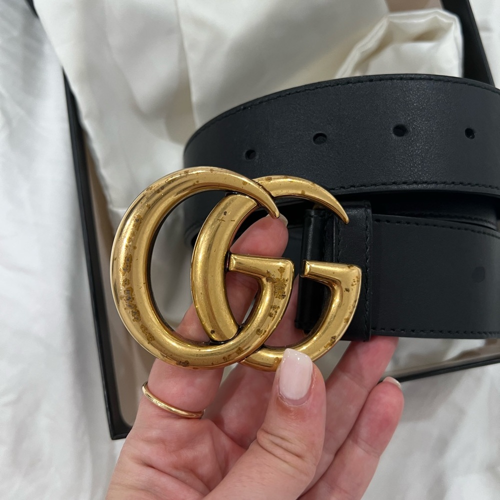 Gucci Black Leather Belt with Gold GG Buckle